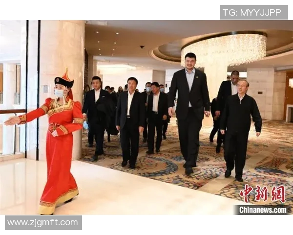 姚明宣布将退役并转型担任篮协主席，结束辉煌篮球生涯