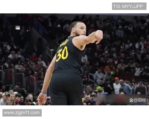 勇士助教赛后怒斥裁判：以我们的表现来看，我们应该赢球